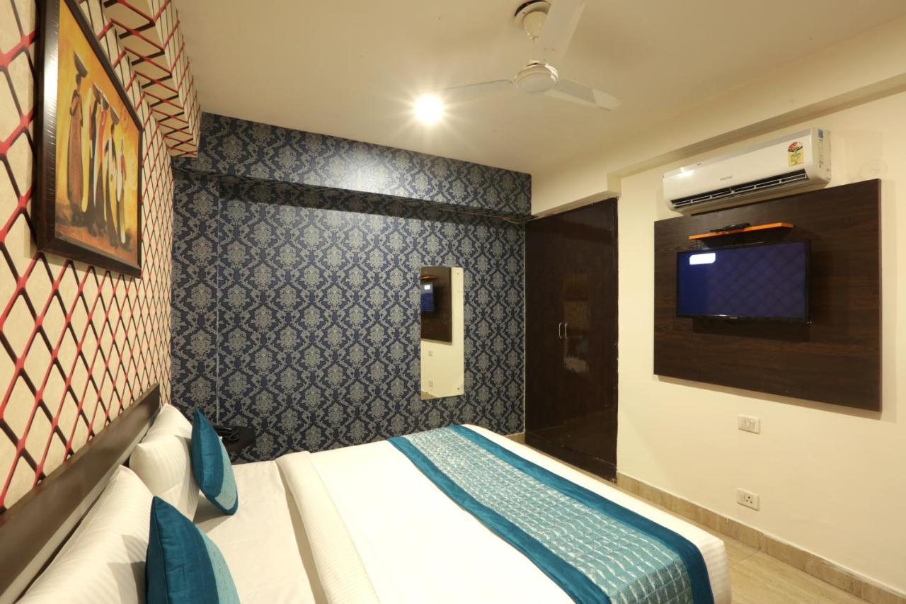Hotel Ark Wood At Airport Νέο Δελχί Εξωτερικό φωτογραφία